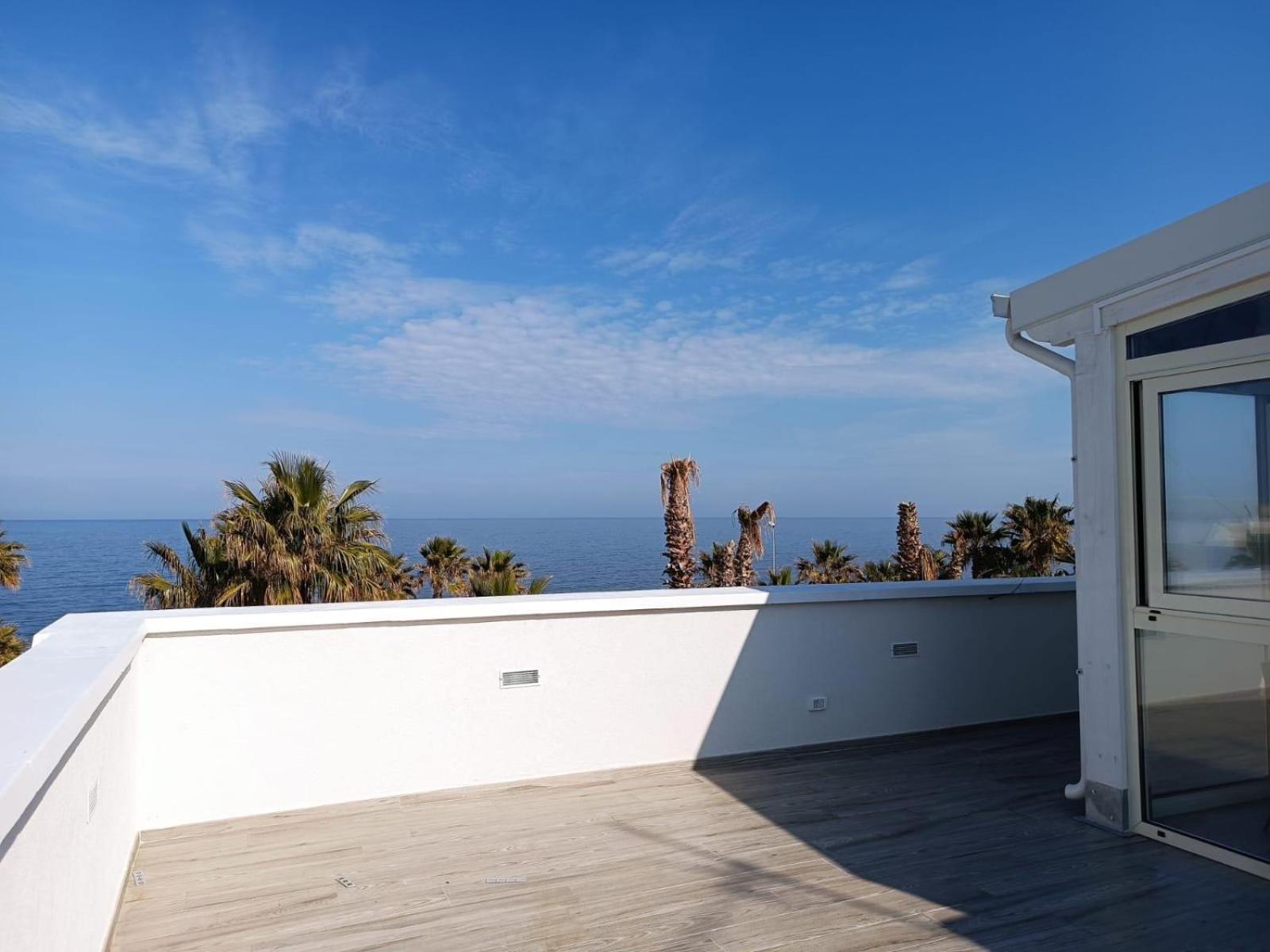 Casa Al Mare Luxury Bed and Breakfast Bari Exteriör bild